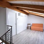 Сasa de vacaciones Cozy In With Wifi Údine